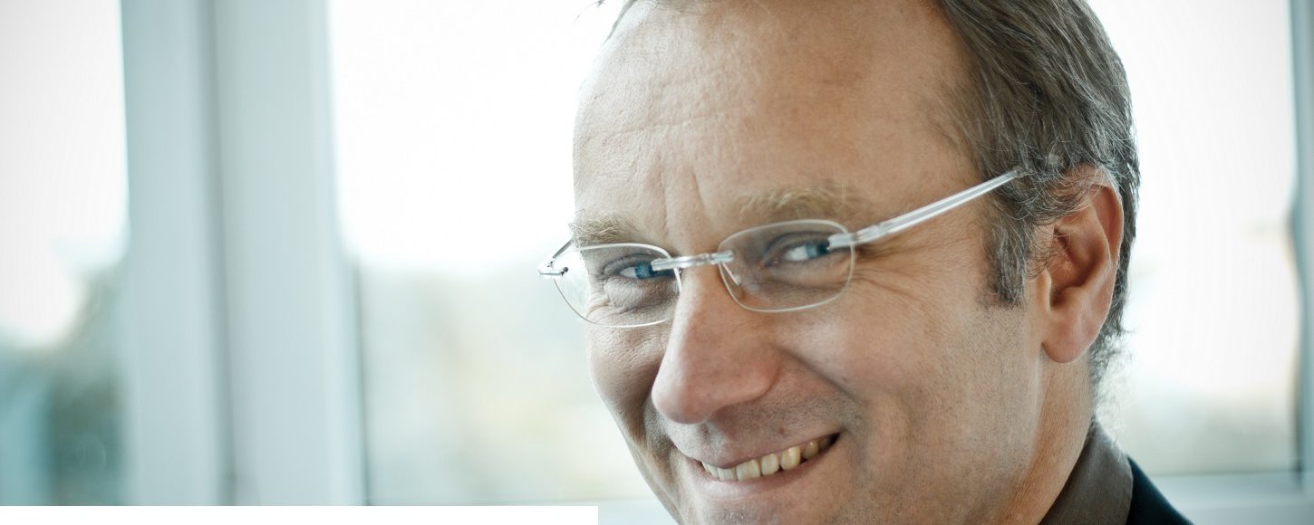 Foto_Martin_mit_Logo_Podcast_01